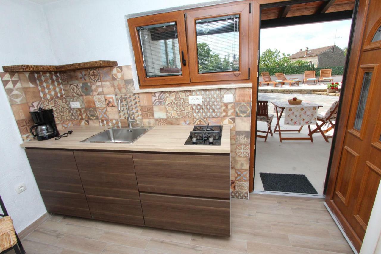 Apartments Midea 2 Ровинь Экстерьер фото