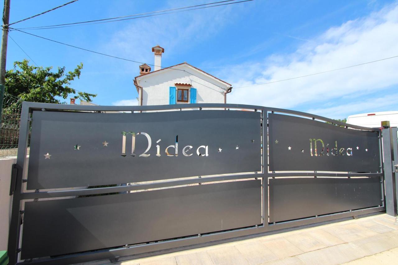 Apartments Midea 2 Ровинь Экстерьер фото