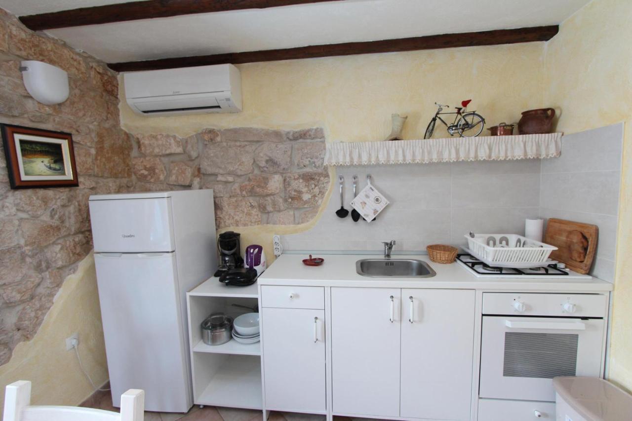 Apartments Midea 2 Ровинь Экстерьер фото