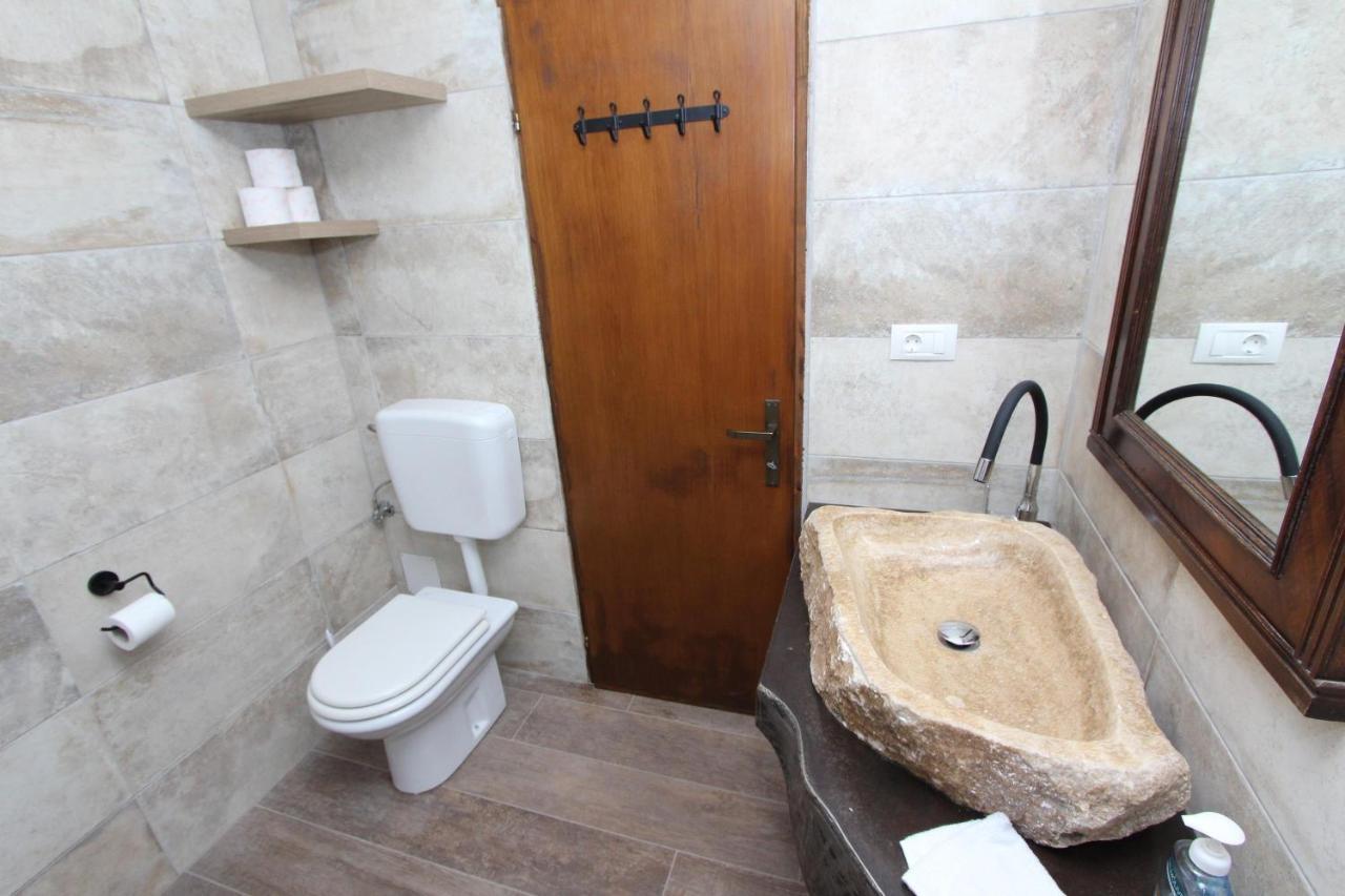 Apartments Midea 2 Ровинь Экстерьер фото